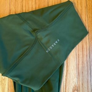 Brand new paragon leggings worn once to try on.